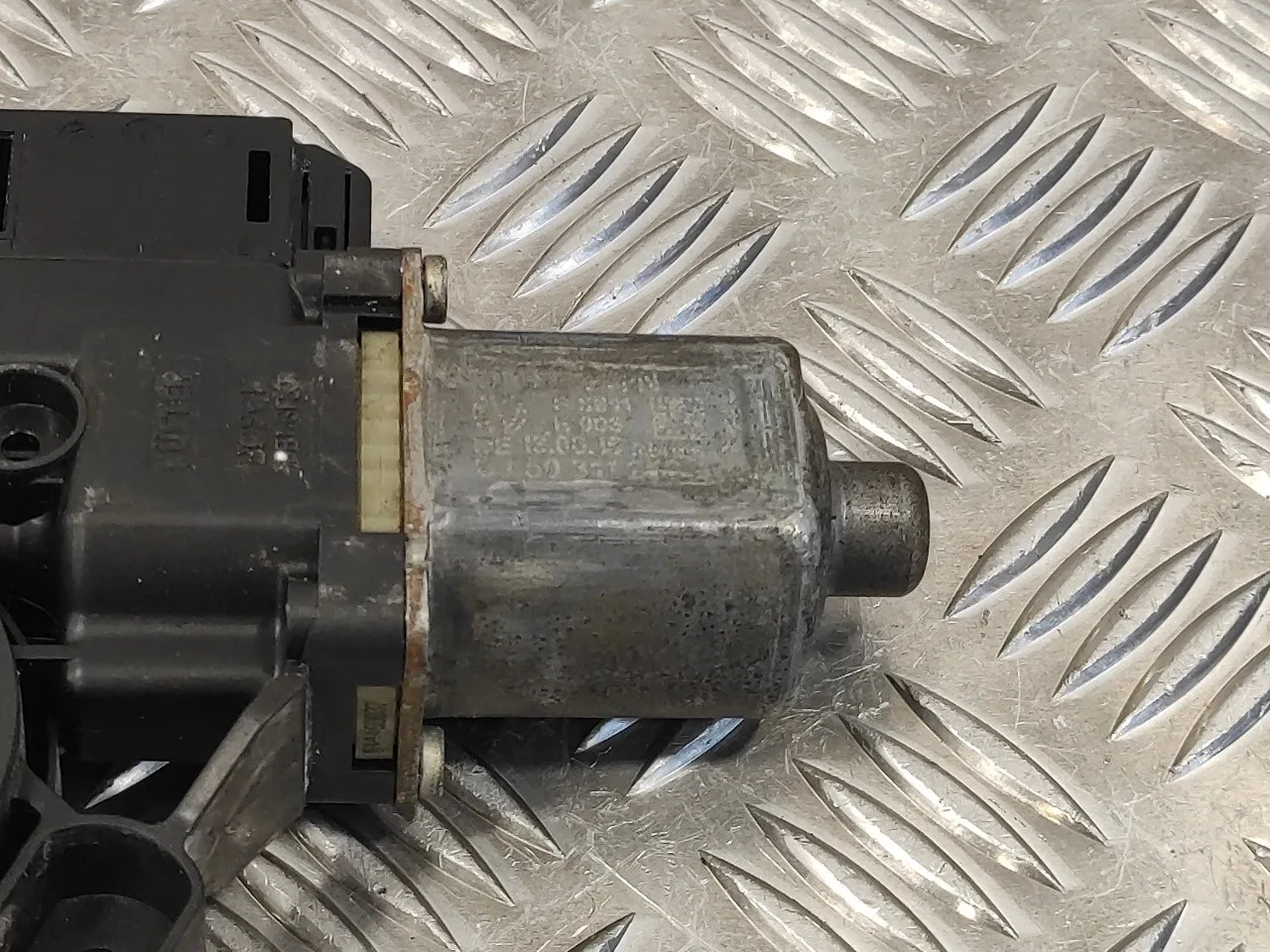Motor Elevalunas Trasero Izquierdo para Volkswagen Polo (6C1)