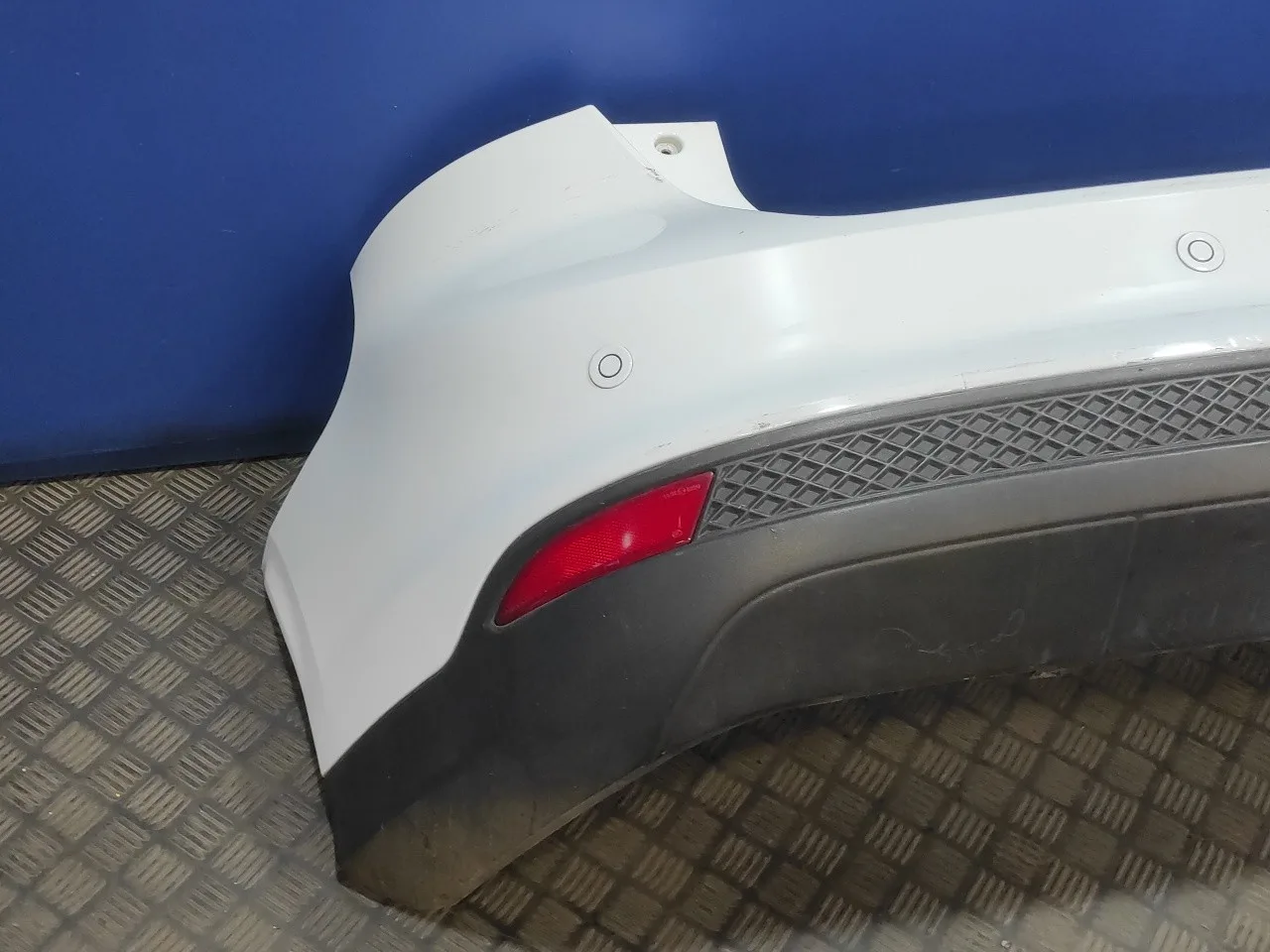 Paragolpes Trasero para Ford Focus Turn.
