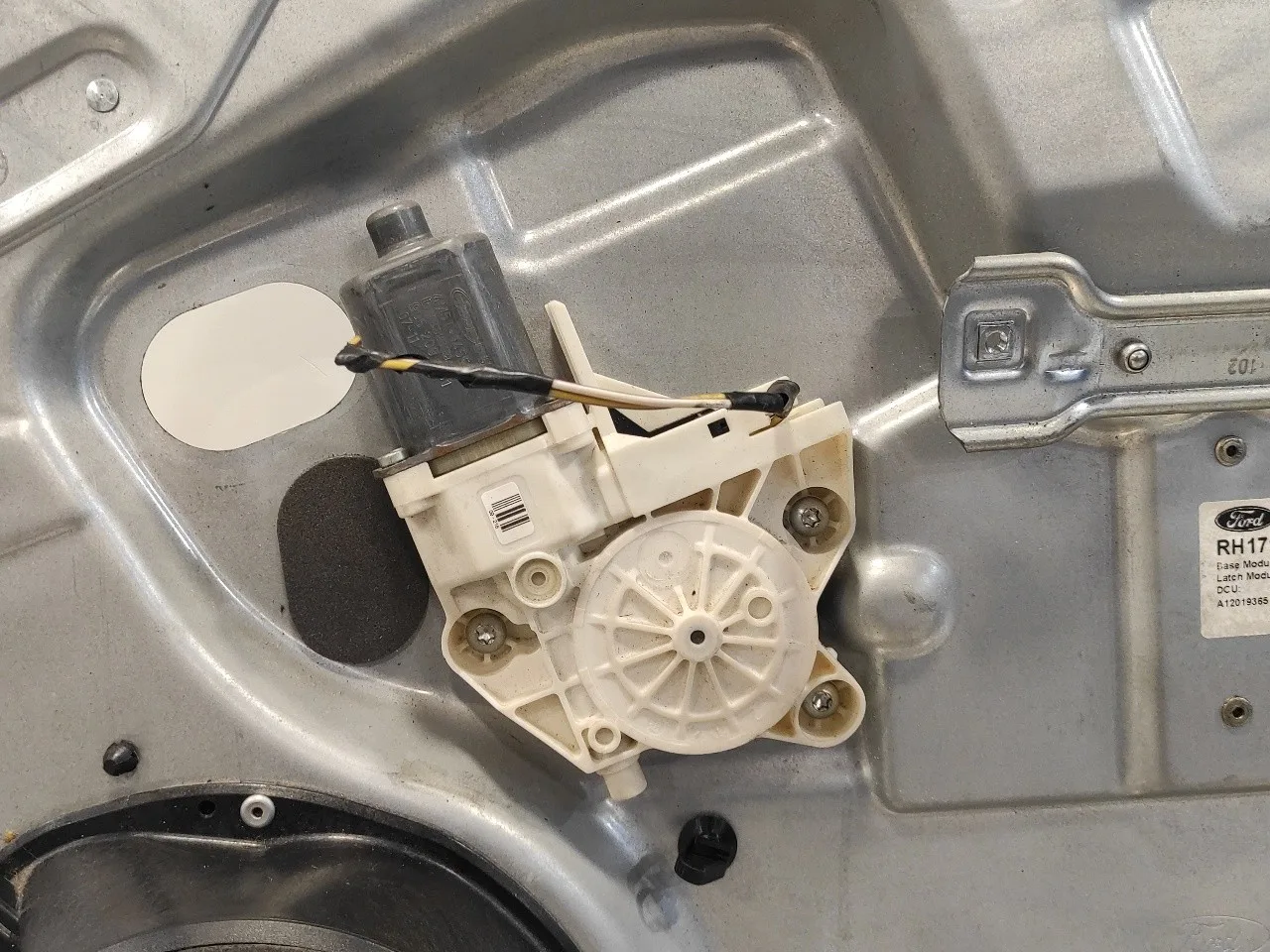 Elevalunas Delantero Derecho para Ford Focus Berlina (Cap)