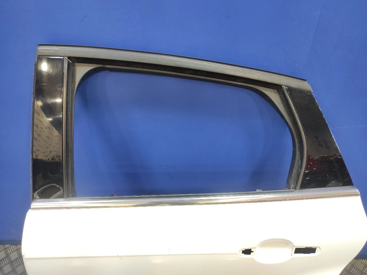 Puerta Trasera Izquierda para Ford Focus Turn.