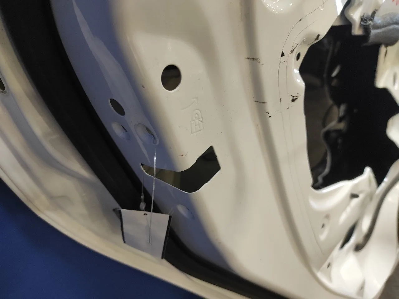 Puerta Trasera Izquierda para Ford Focus Turn.