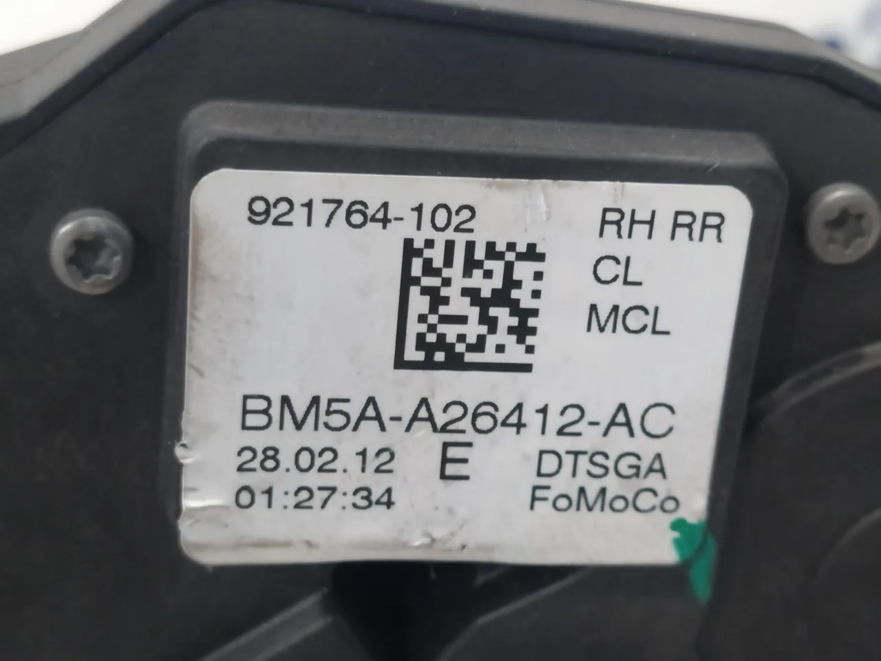 Cerradura Puerta Trasera Derecha para Ford Focus Turn.
