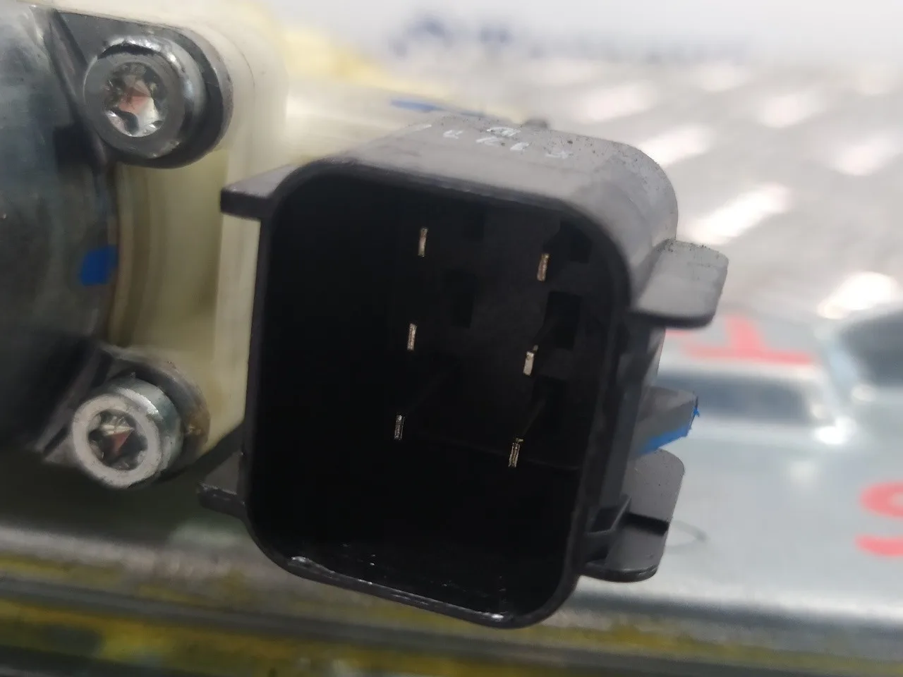 Elevalunas Trasero Izquierdo para Ford Focus Turn.
