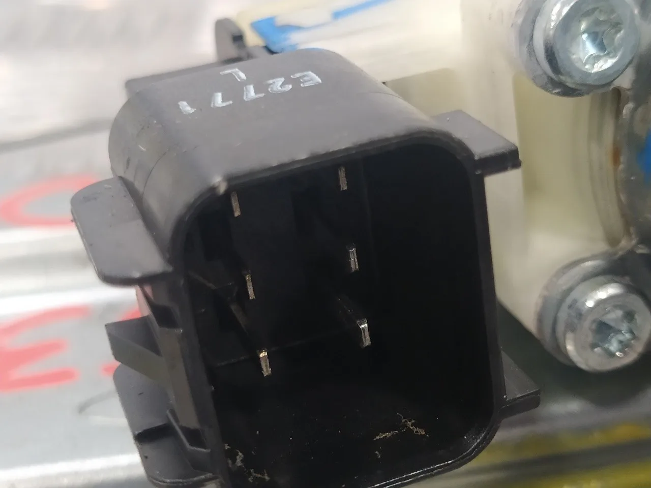 Elevalunas Trasero Derecho para Ford Focus Turn.