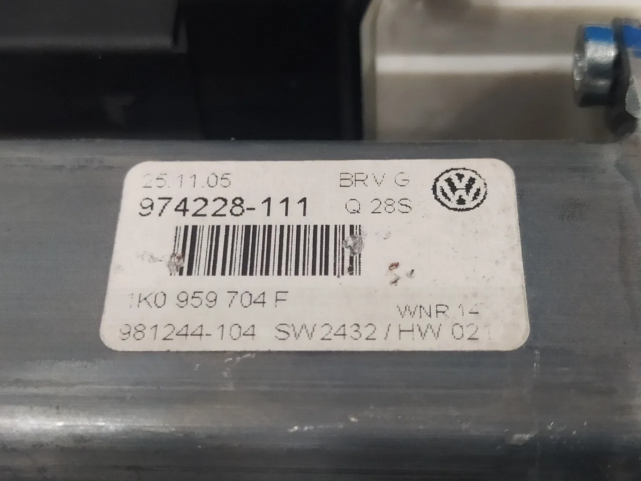 Motor Elevalunas Trasero Derecho para Volkswagen Passat Berlina (3C2)