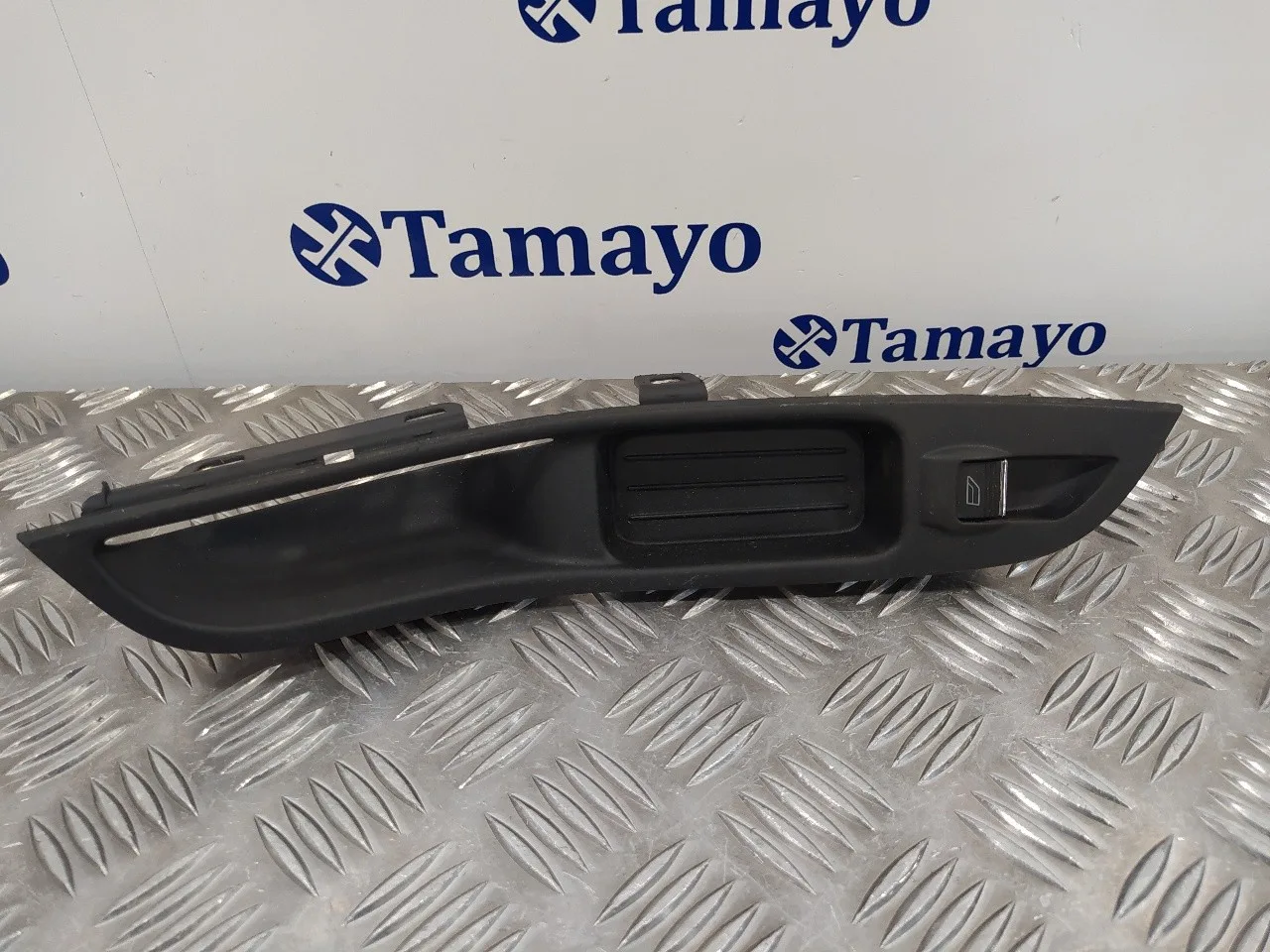 Mando Elevalunas Delantero Derecho para Ford Focus Turn.