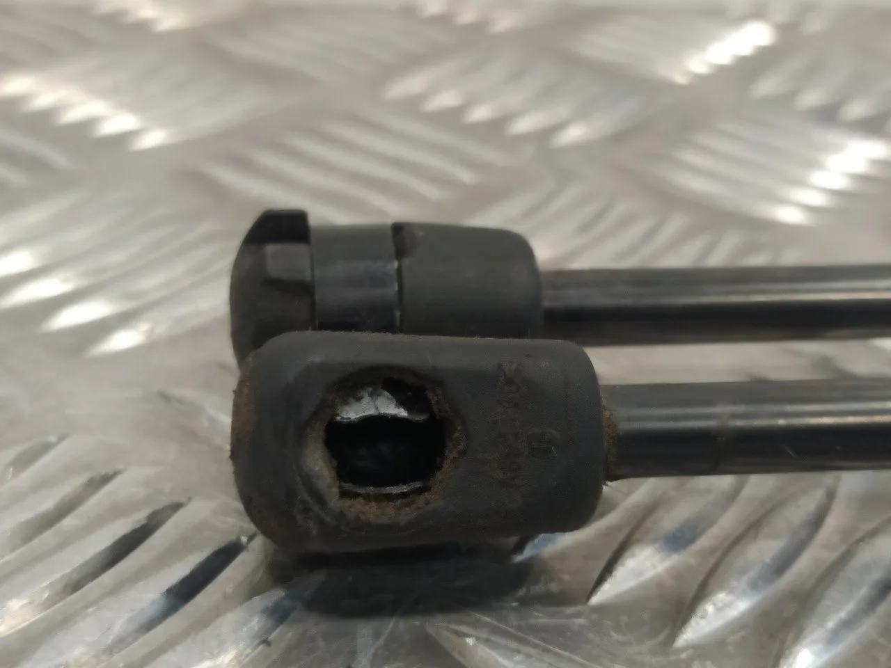 Amortiguadores Maletero / Porton para Kia Picanto (Ja)