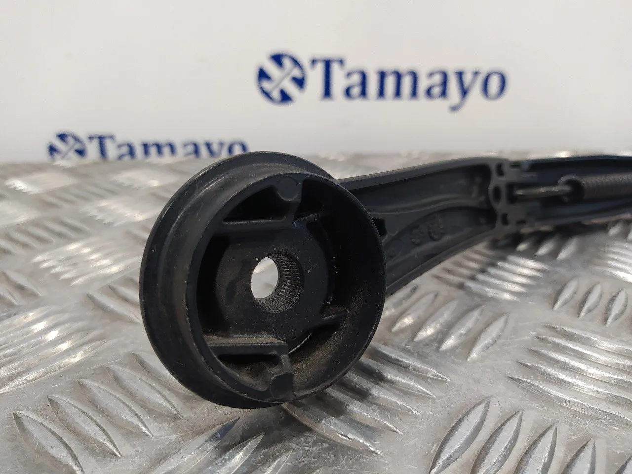Brazo Limpia Delantero Izquierdo para Ford Focus Turn.
