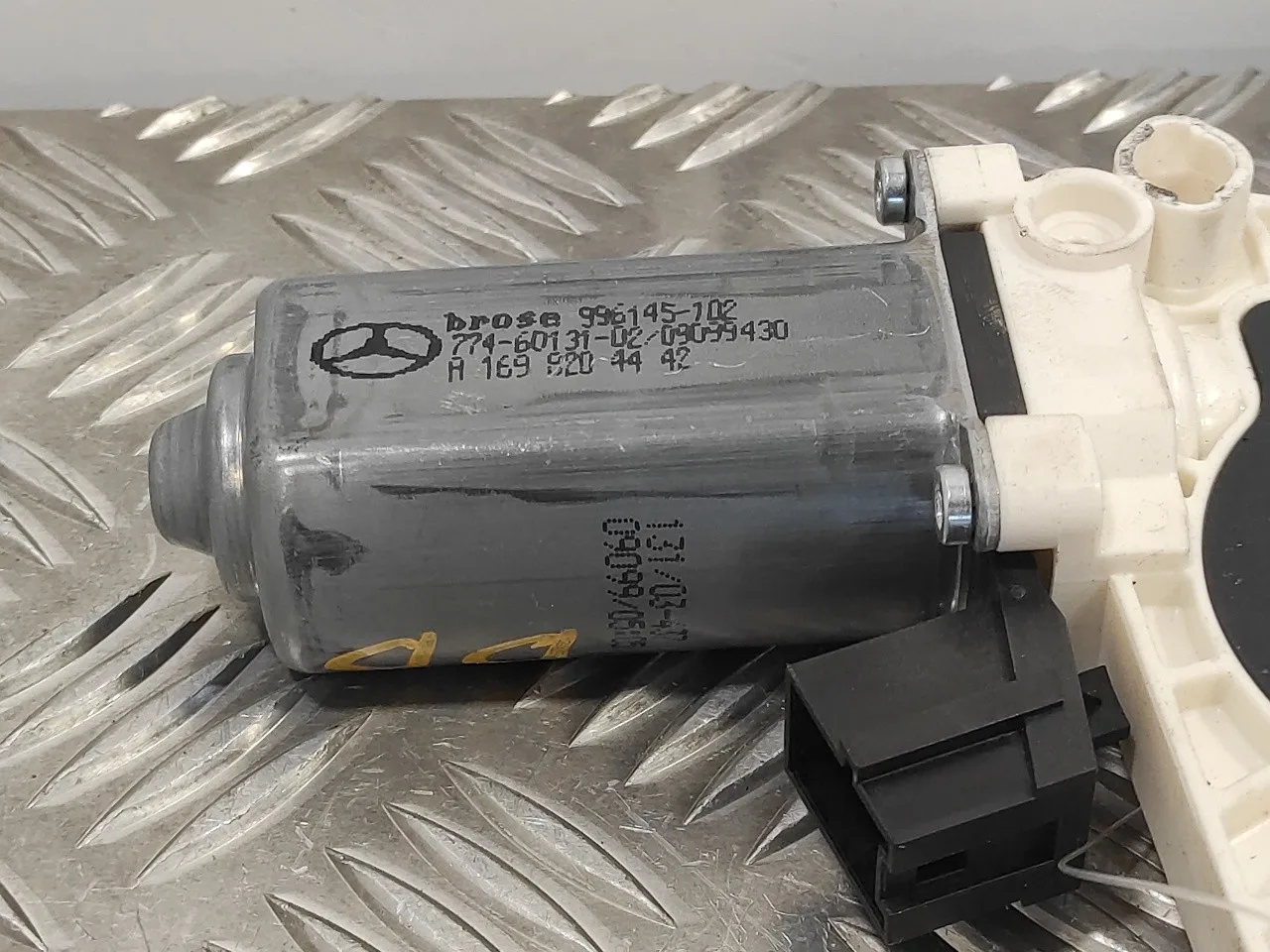 Motor Elevalunas Delantero Derecho para Mercedes-Benz Clase A (W169)
