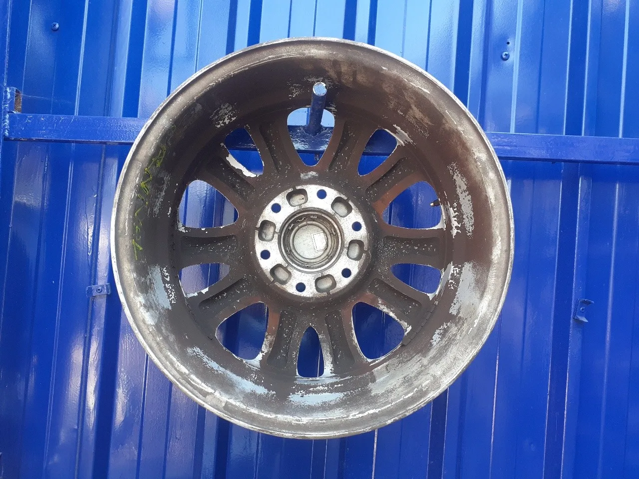 Llanta para Kia Carnival