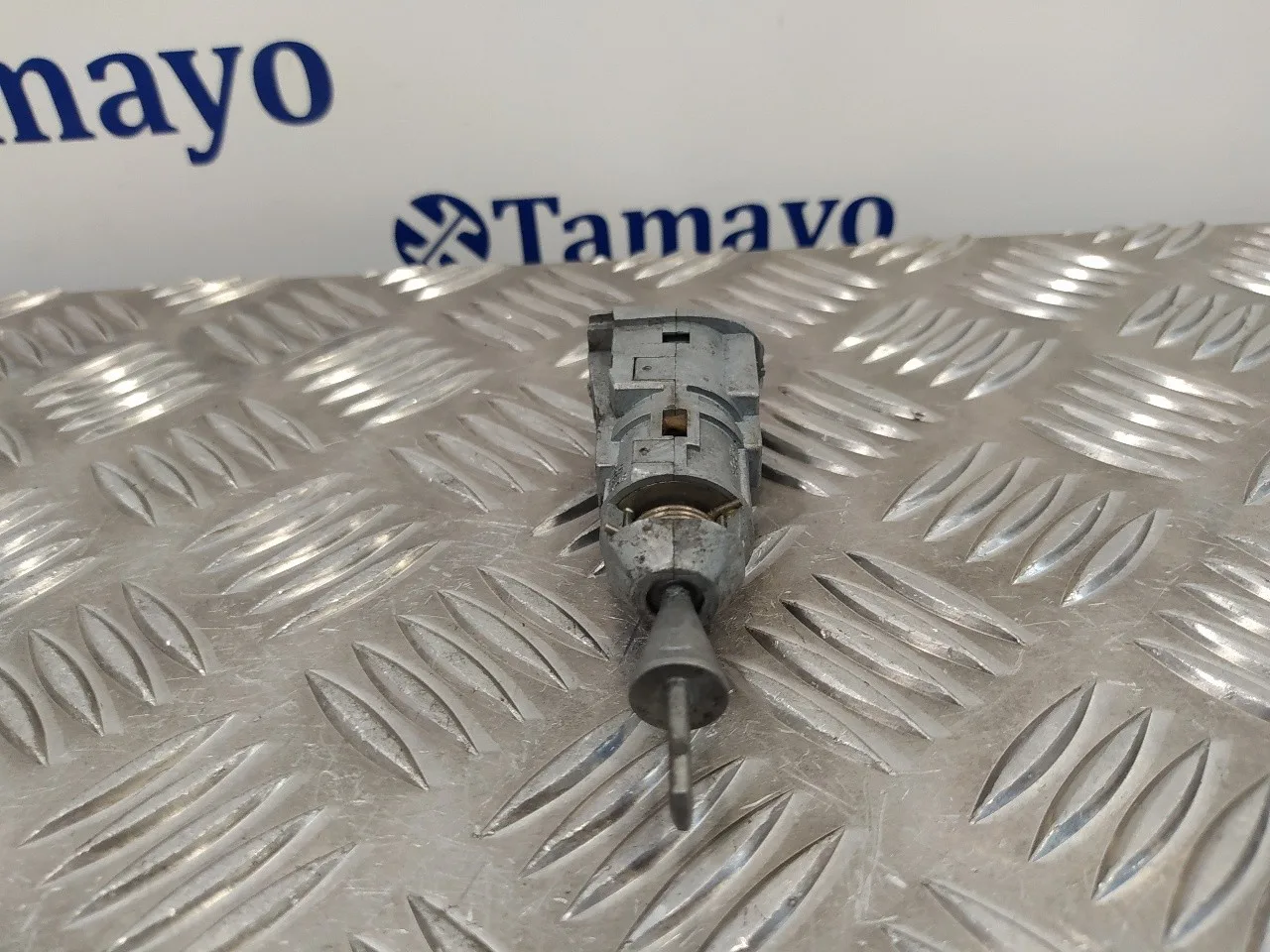 Bombin Puerta Delantera Izquierda para Volkswagen Polo (6C1)