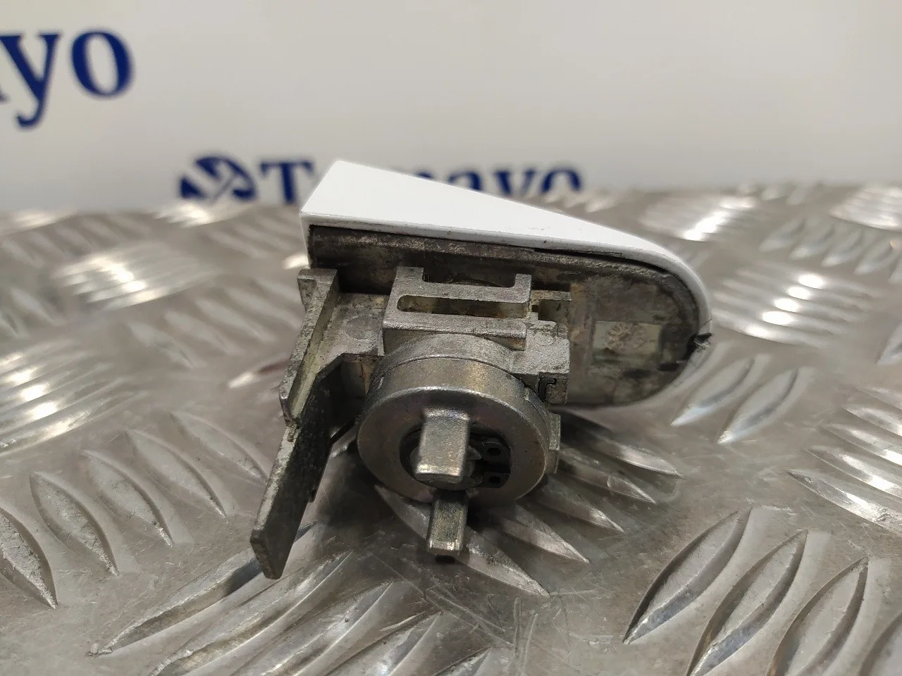 Bombin Puerta Delantera Izquierda para Ford Focus Turn.