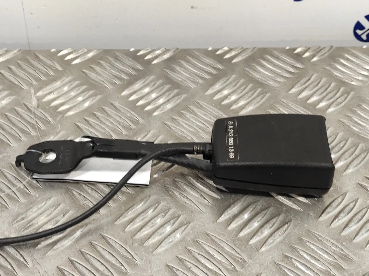 Anclaje Cinturon Delantero Derecho para Mercedes-Benz Clase E (W212) Lim.