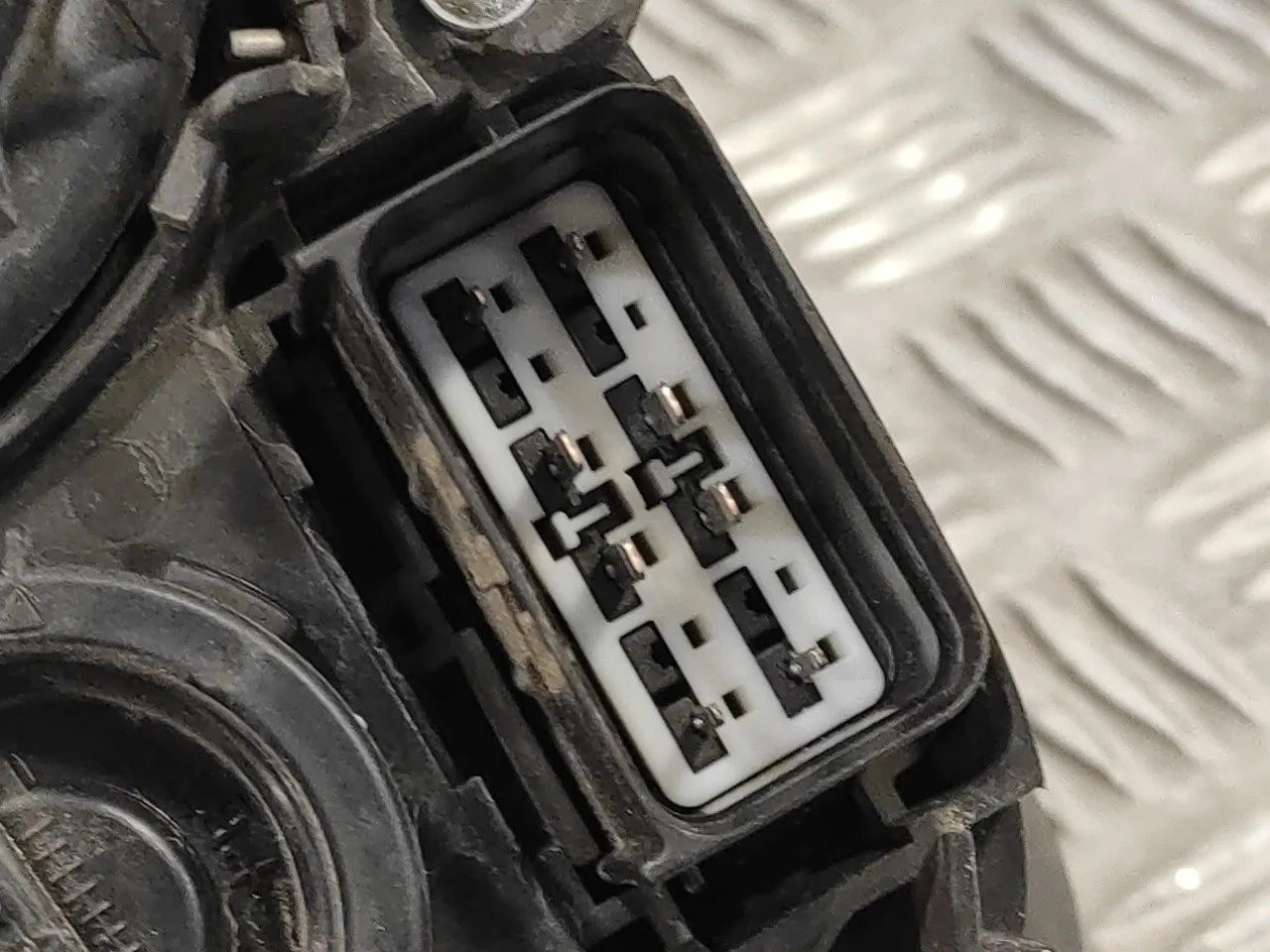 Faro Izquierdo para Volvo V50 Familiar