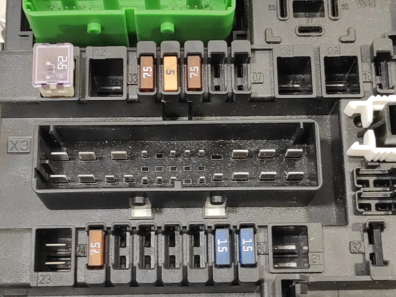 Caja Reles / Fusibles para Opel Astra H Ber.