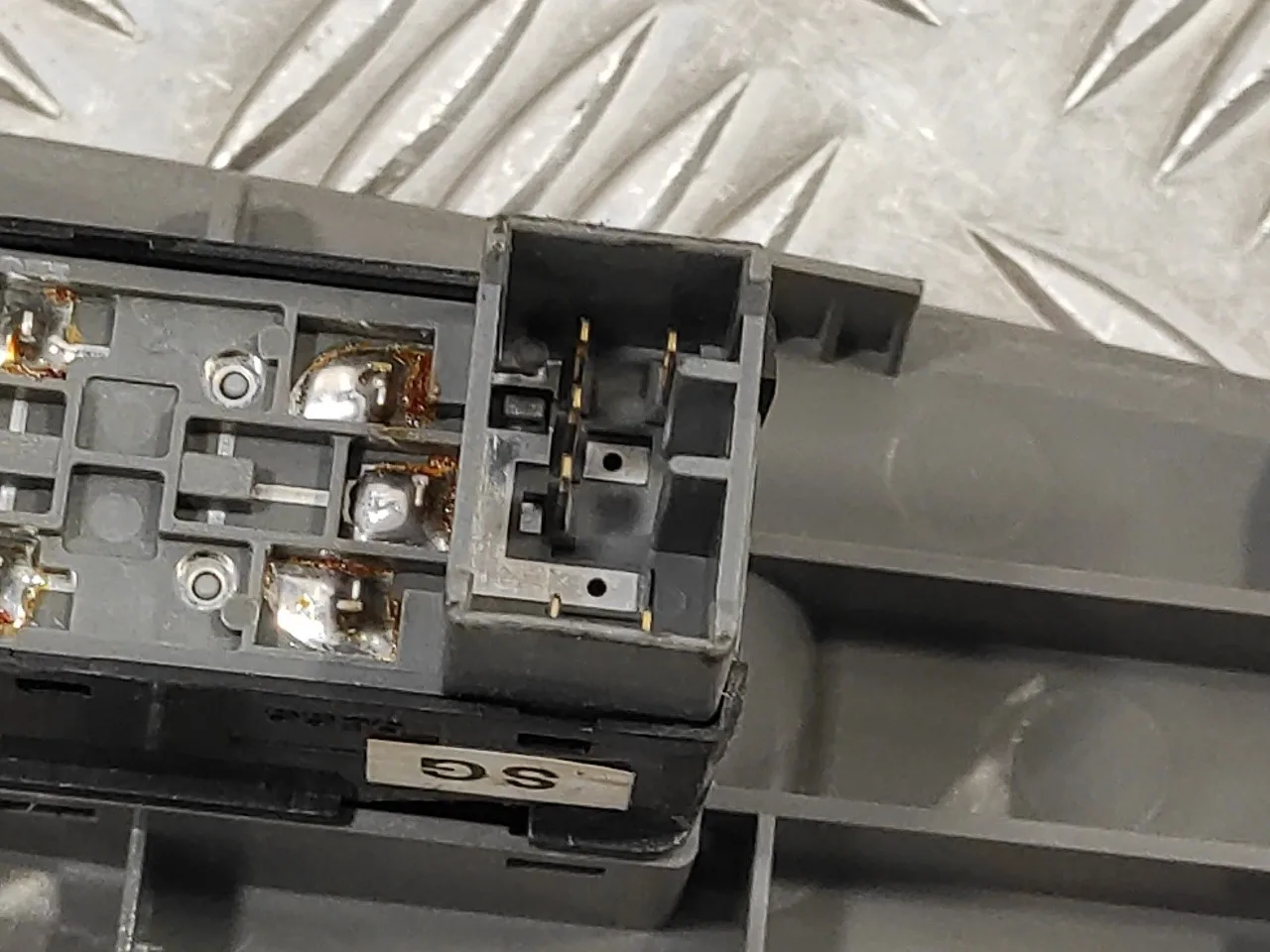 Mando Elevalunas Delantero Derecho para Chevrolet Nubira Wagon
