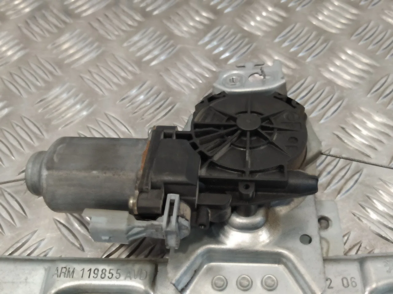 Elevalunas Delantero Derecho para Peugeot 207