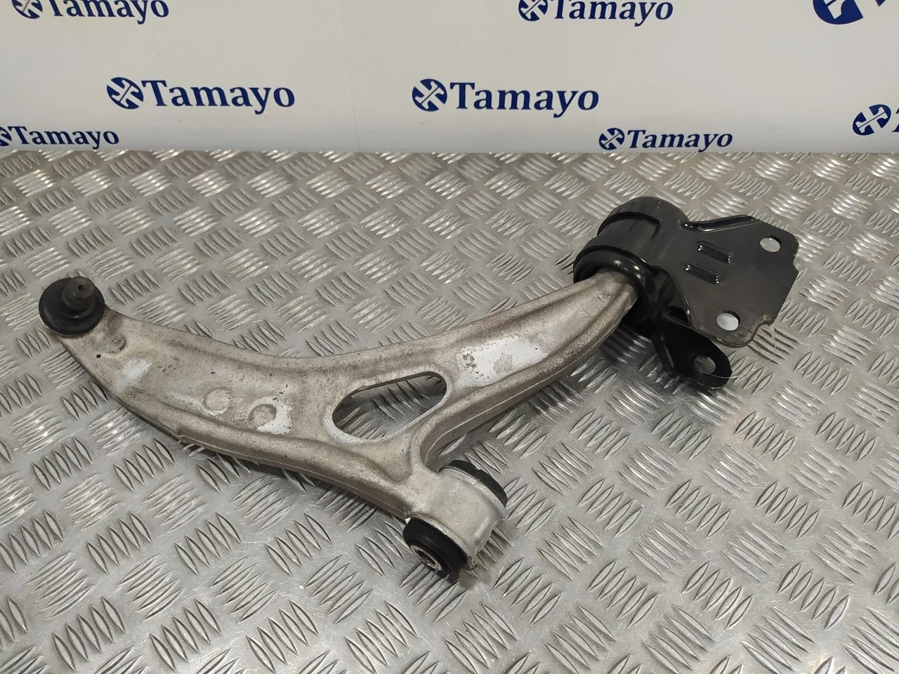 Brazo Suspension Inferior Delantero Derecho para Ford Focus Turn.