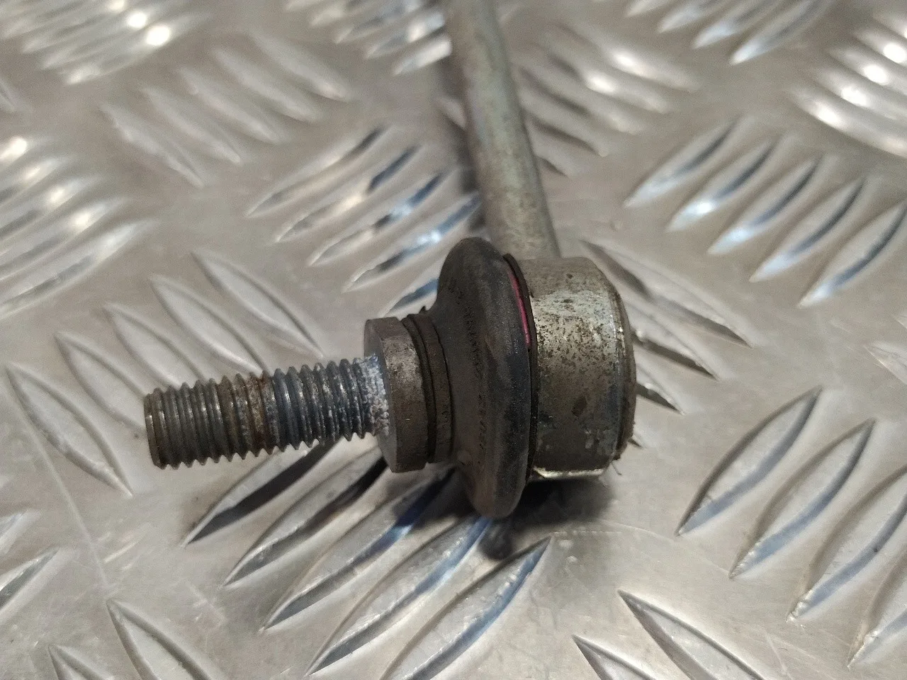 Barra Estabilizadora Delantera para Ford Focus Turn.