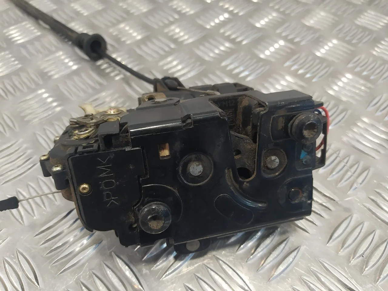 Cerradura Puerta Delantera Izquierda para Volkswagen Bora Berlina (1J2)
