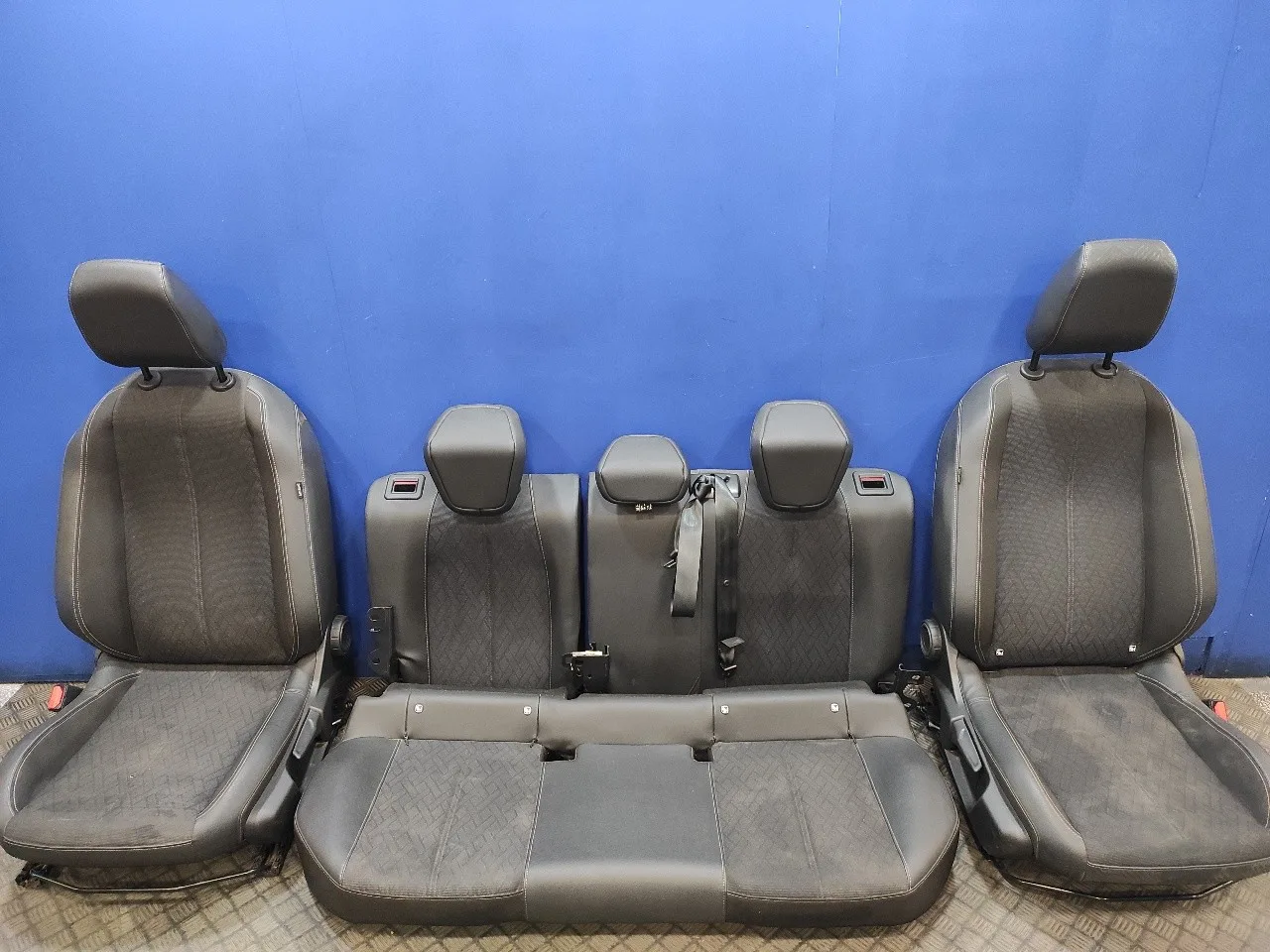 Juego Asientos Completo para Opel Corsa F
