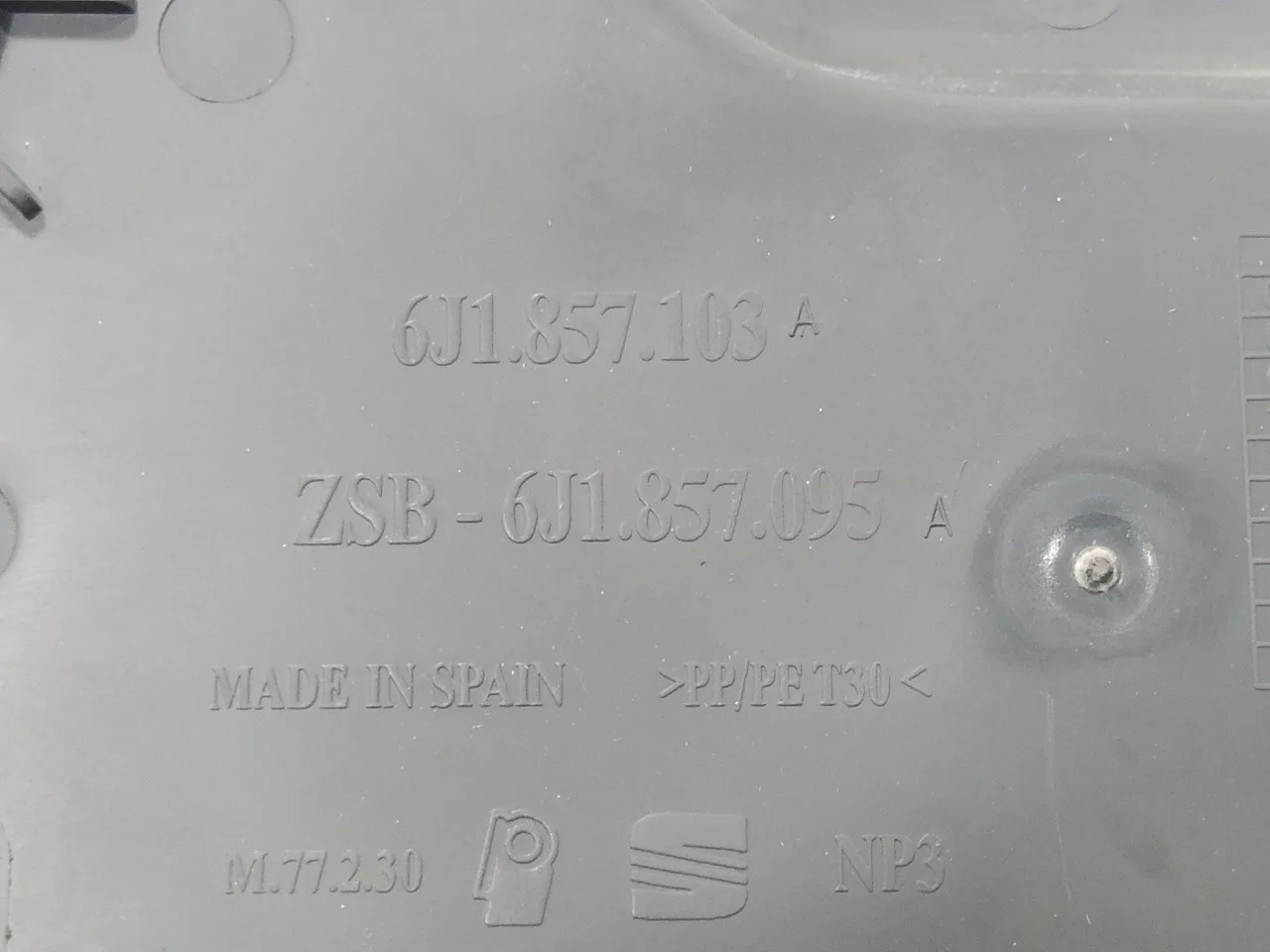 Guantera para Seat Ibiza (6J5)