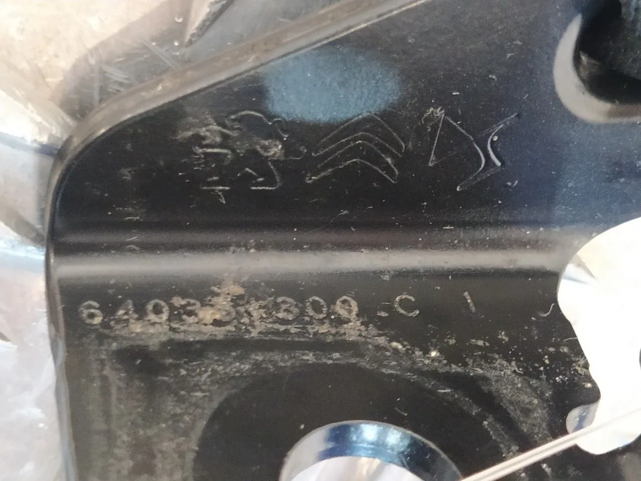 Anclaje Cinturon Trasero Izquierdo para Opel Corsa F