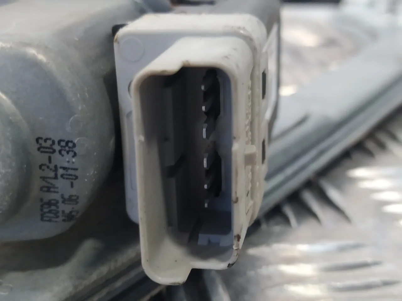 Elevalunas Delantero Derecho para Peugeot 1007