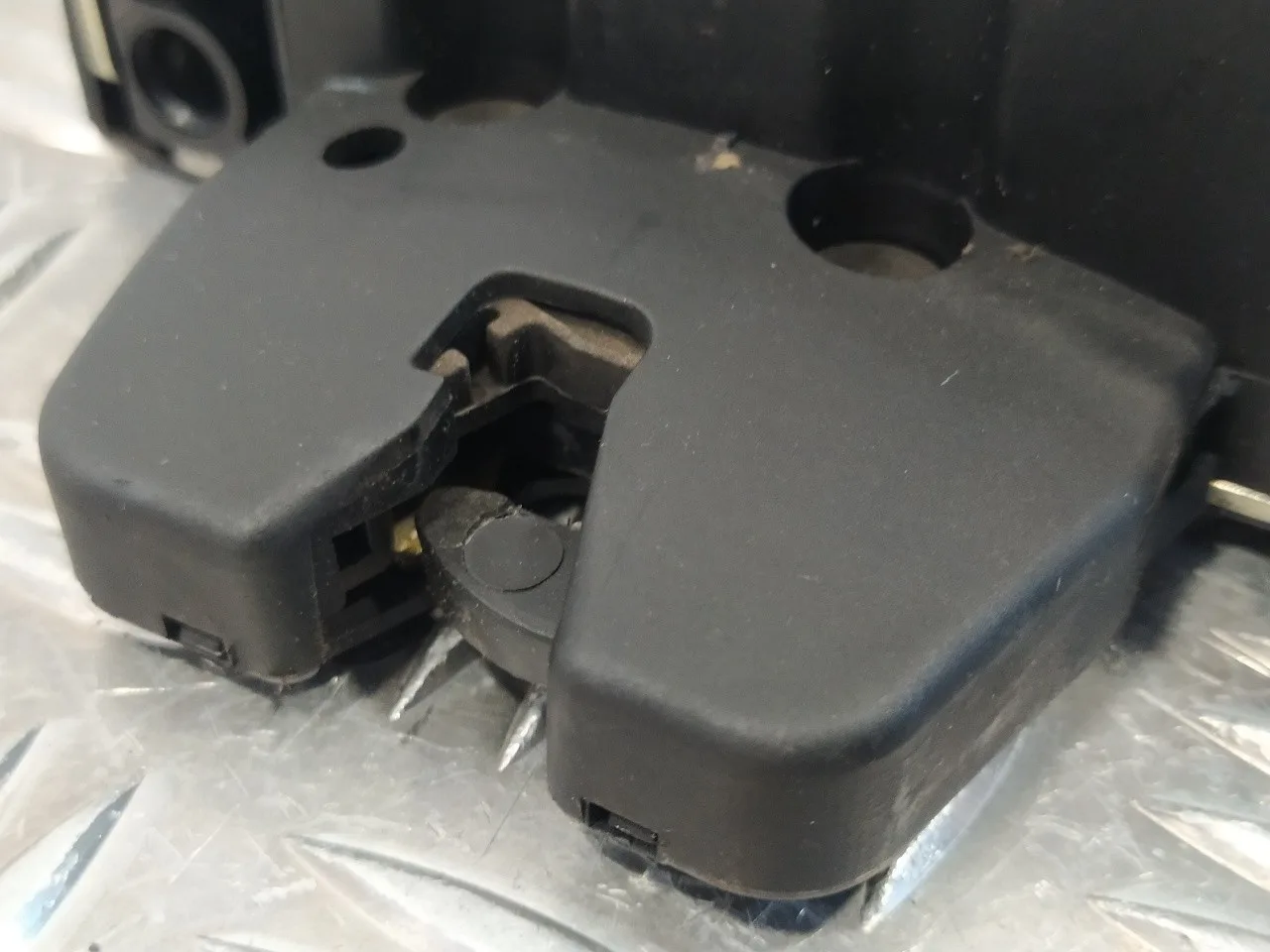 Cerradura Maletero / Porton para Peugeot 1007