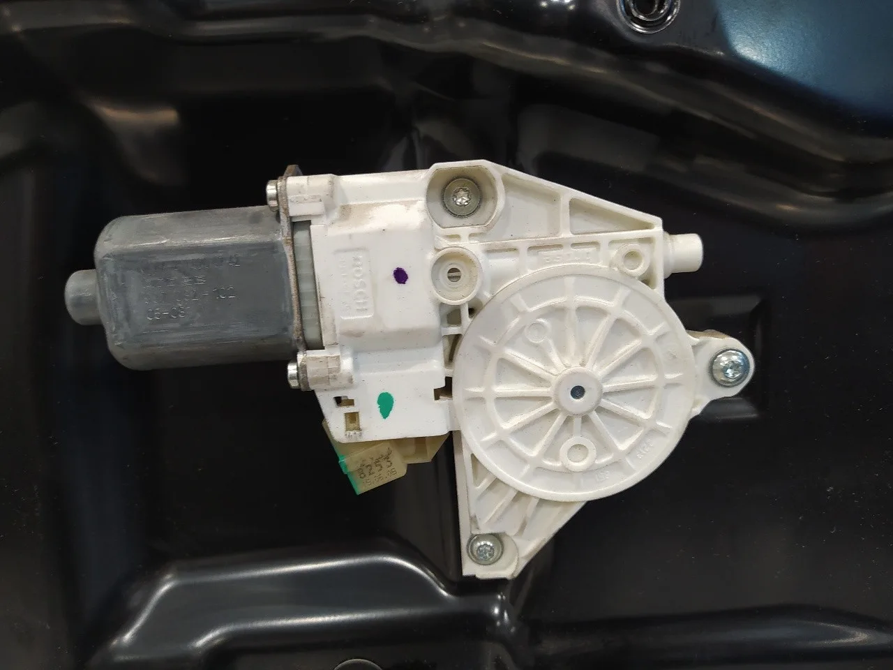 Elevalunas Delantero Izquierdo para Mercedes-Benz Clase M (W164)