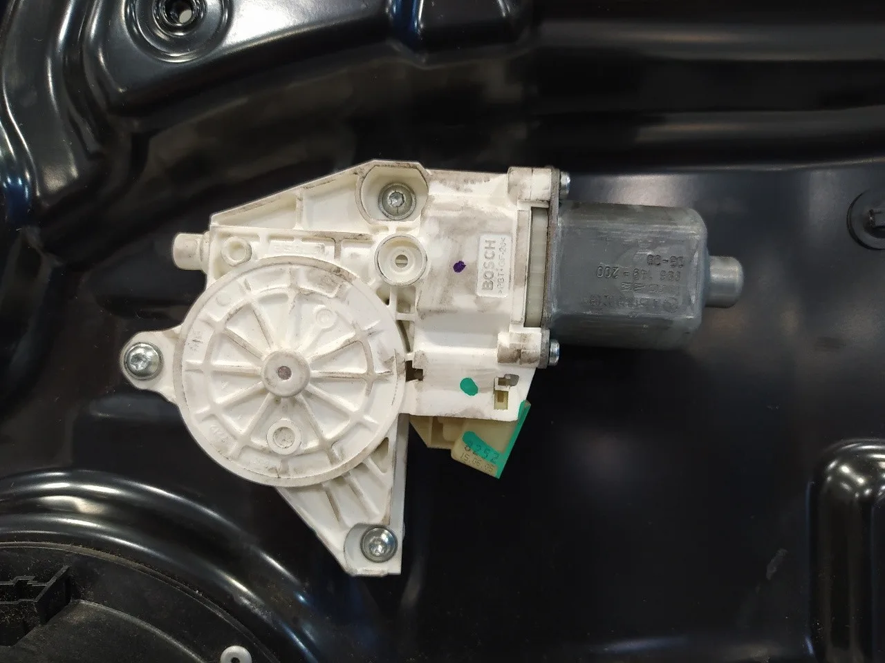 Elevalunas Trasero Derecho para Mercedes-Benz Clase M (W164)