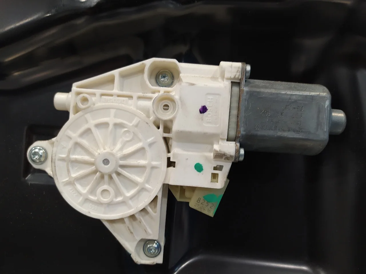 Elevalunas Delantero Derecho para Mercedes-Benz Clase M (W164)