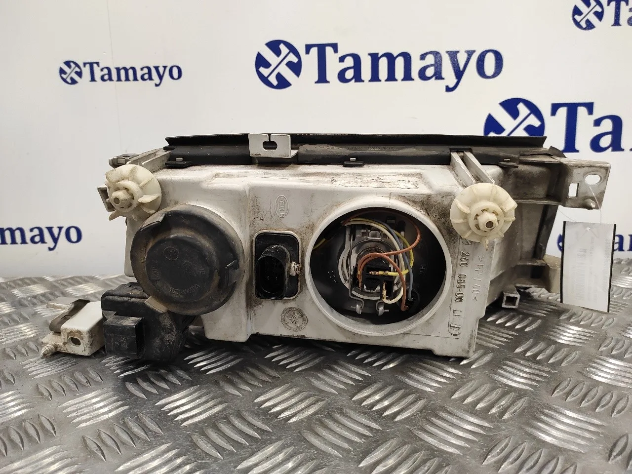 Faro Izquierdo para Skoda Octavia Berlina (1U2)