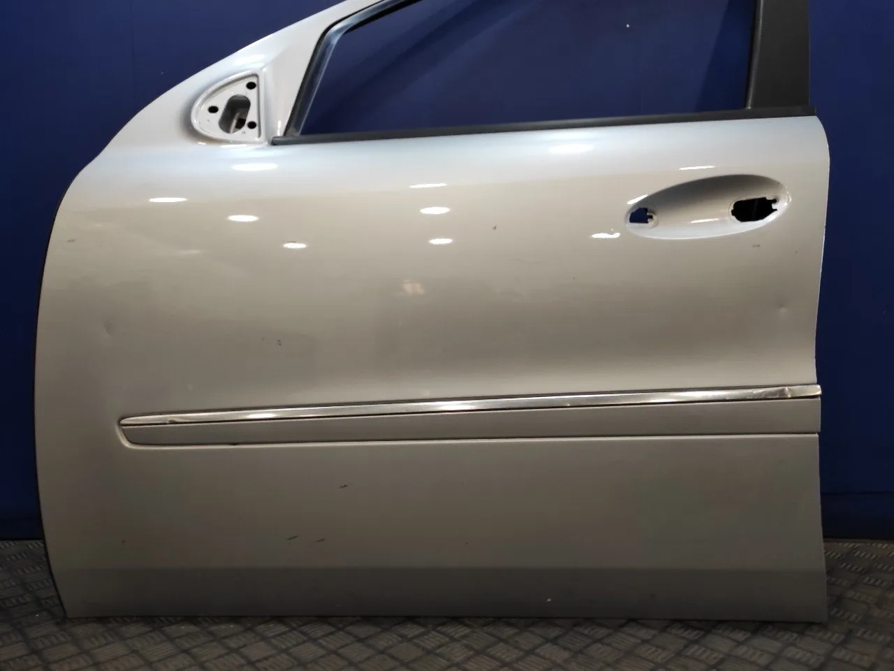 Puerta Delantera Izquierda para Mercedes-Benz Clase M (W164)
