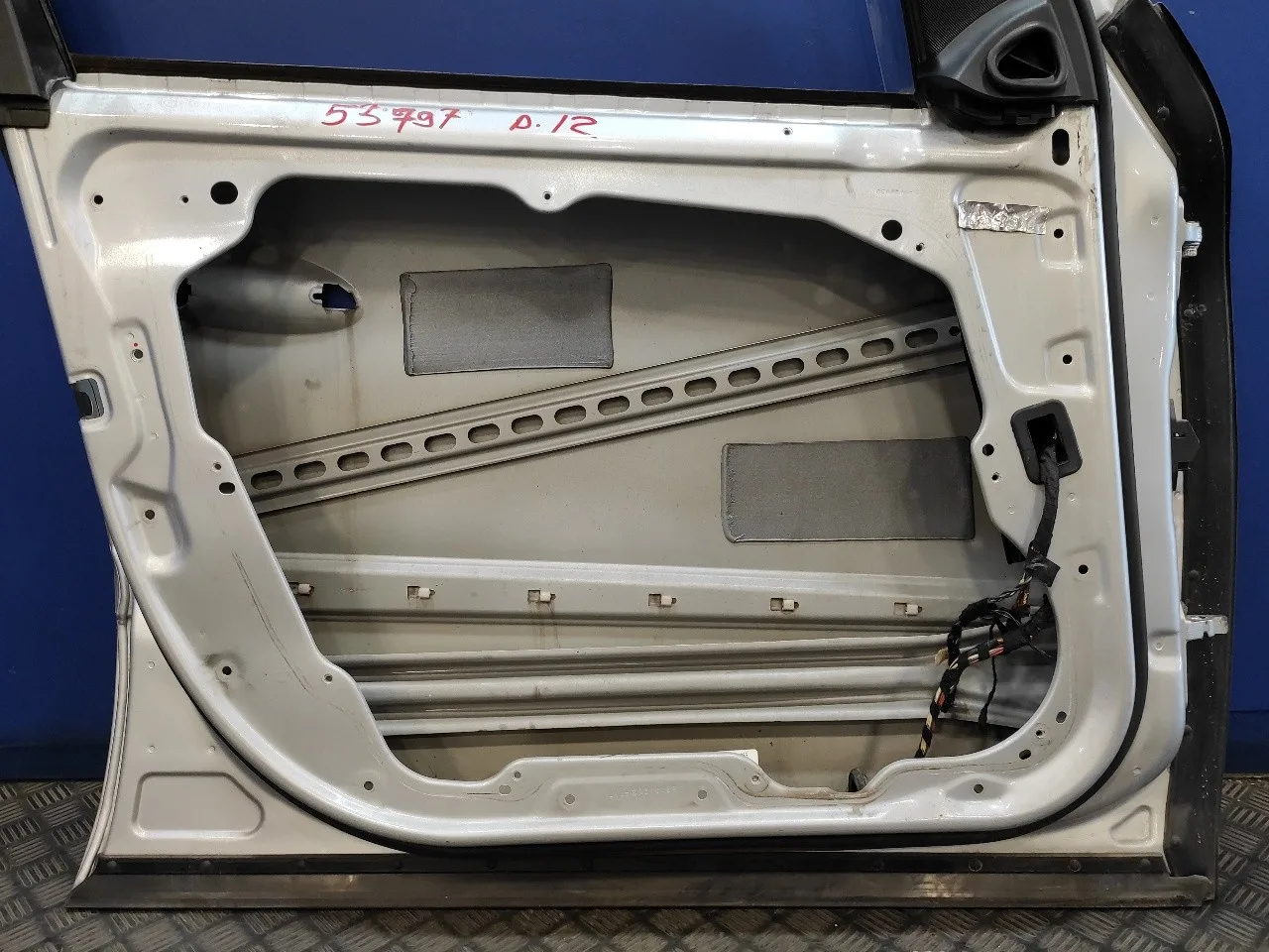 Puerta Delantera Izquierda para Mercedes-Benz Clase M (W164)