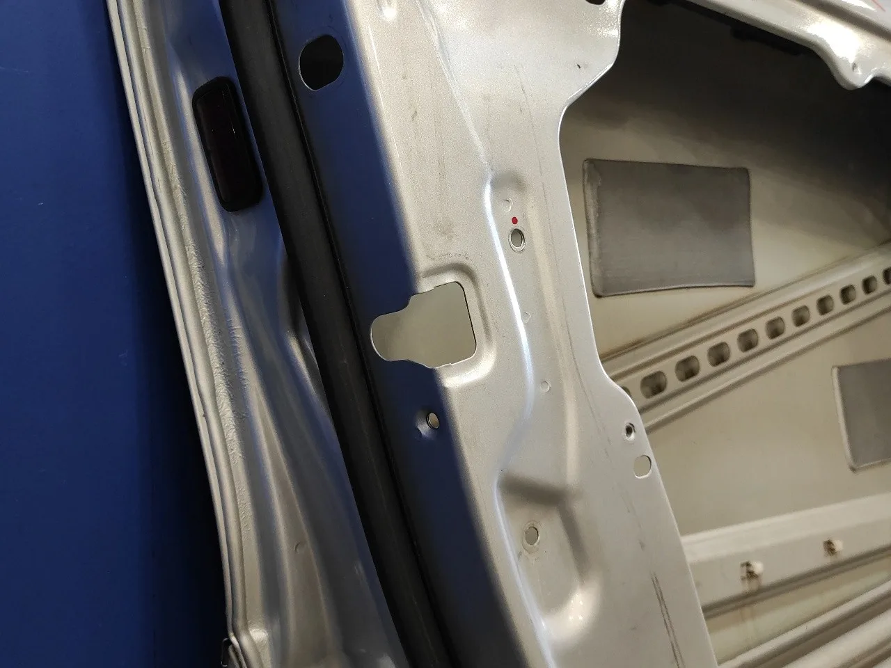Puerta Delantera Izquierda para Mercedes-Benz Clase M (W164)