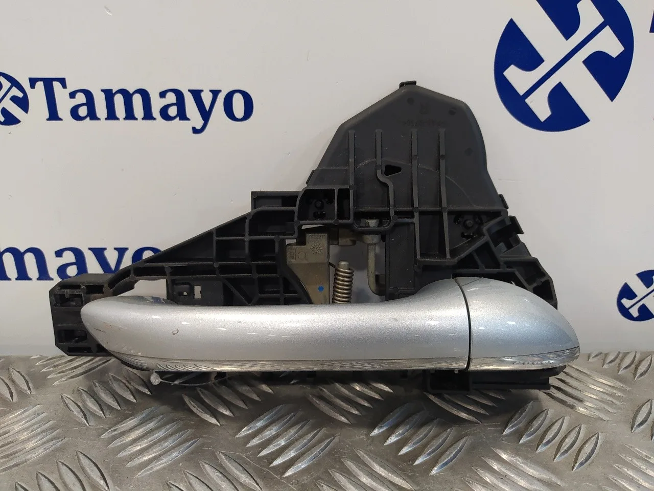 Maneta Exterior Delantera Derecha para Mercedes-Benz Clase M (W164)