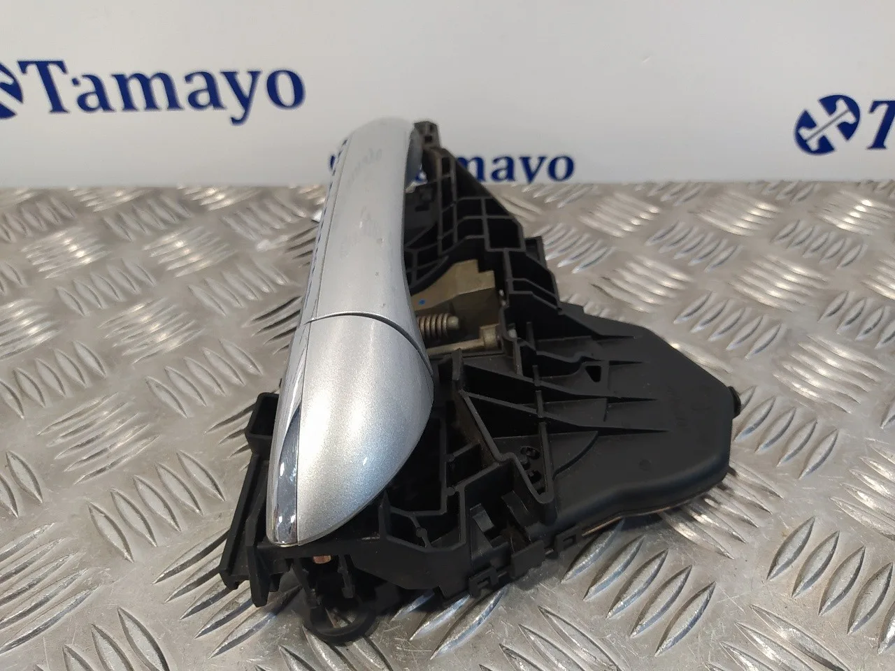 Maneta Exterior Delantera Derecha para Mercedes-Benz Clase M (W164)