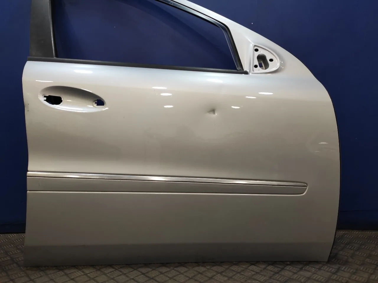 Puerta Delantera Derecha para Mercedes-Benz Clase M (W164)