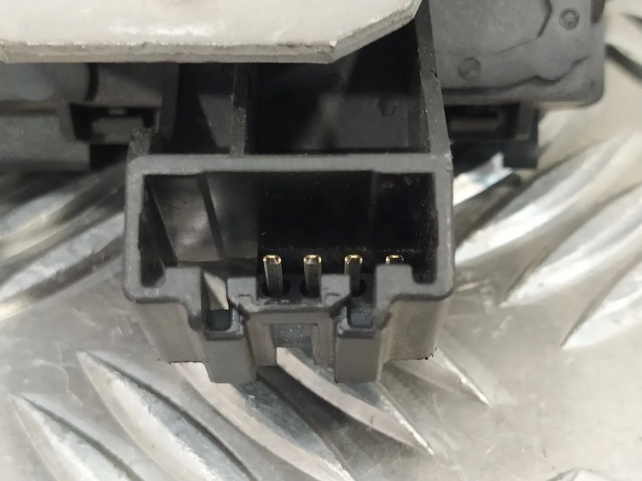 Cerradura Maletero / Porton para Ford Kuga (Cbv)