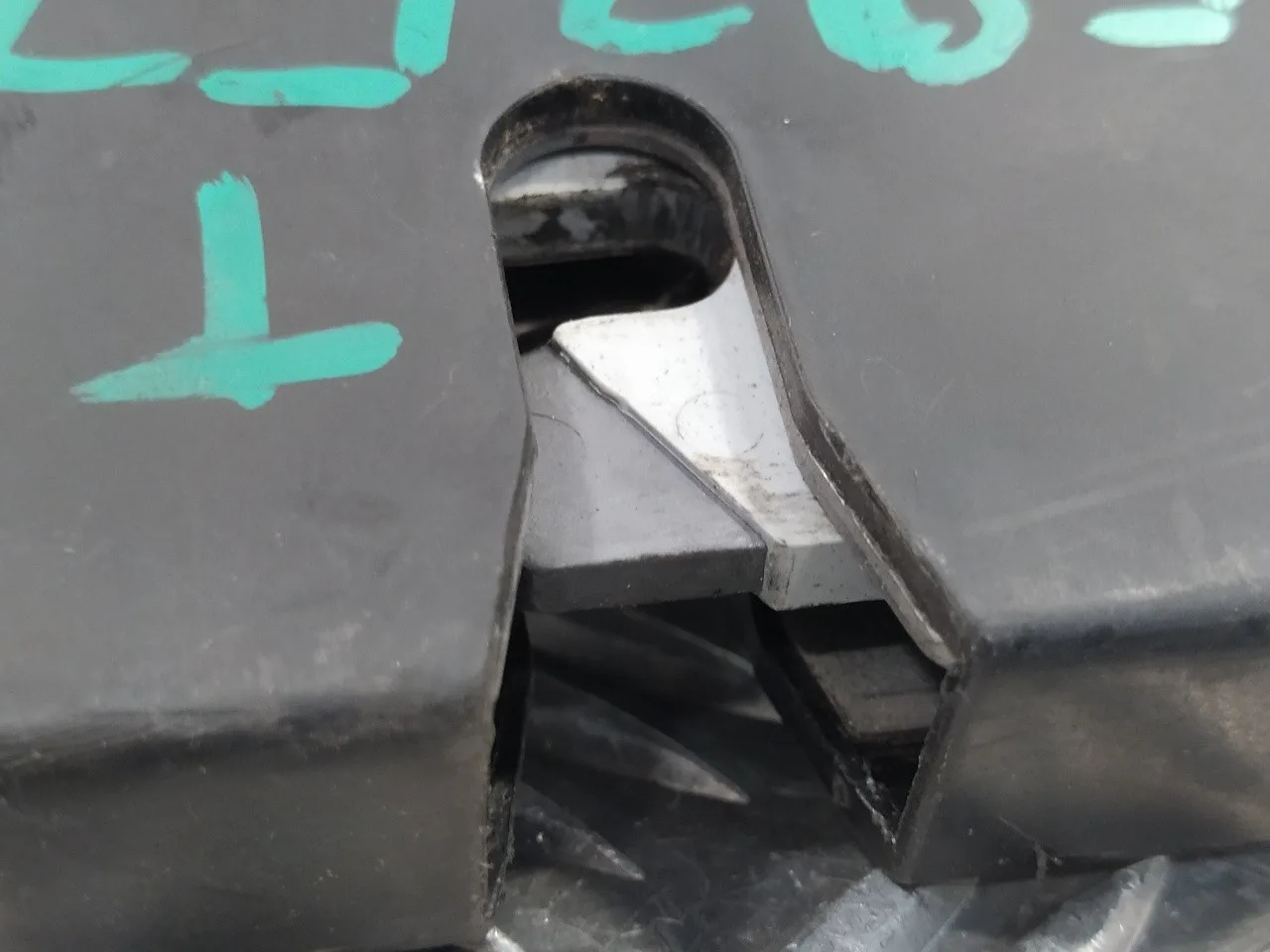 Cerradura Maletero / Porton para Ford Kuga (Cbv)