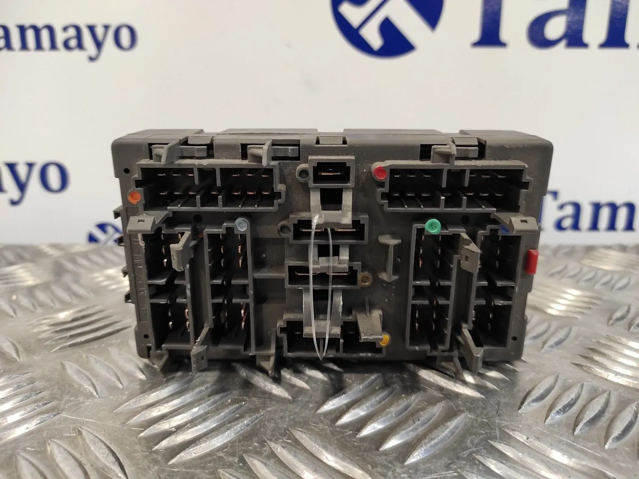 Caja Reles / Fusibles para Peugeot 406 Berlina (S1/S2)