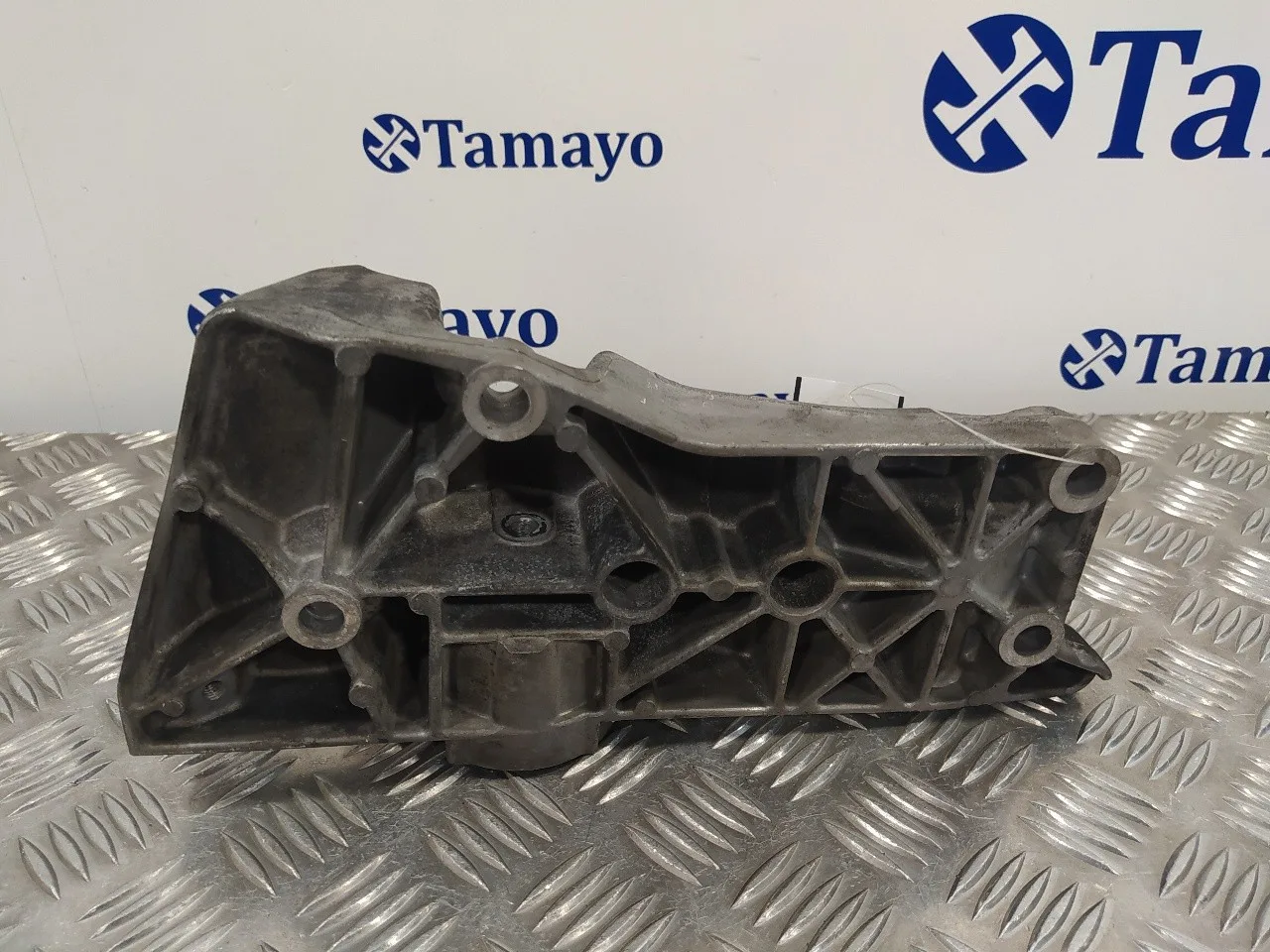Soporte Alternador para Volkswagen Polo (6R1)