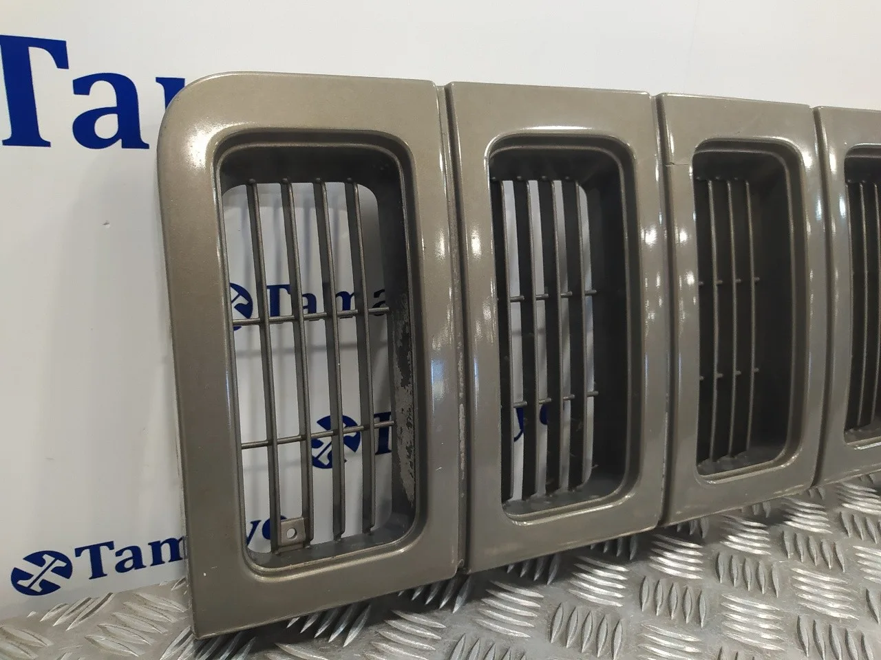 Rejilla Delantera para Jeep Gr.cherokee (Zj)/(Z)