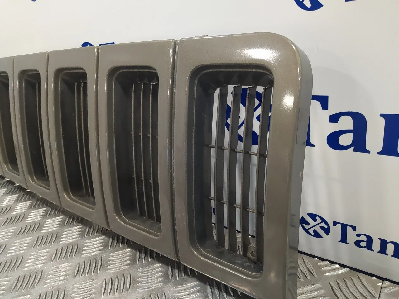 Rejilla Delantera para Jeep Gr.cherokee (Zj)/(Z)