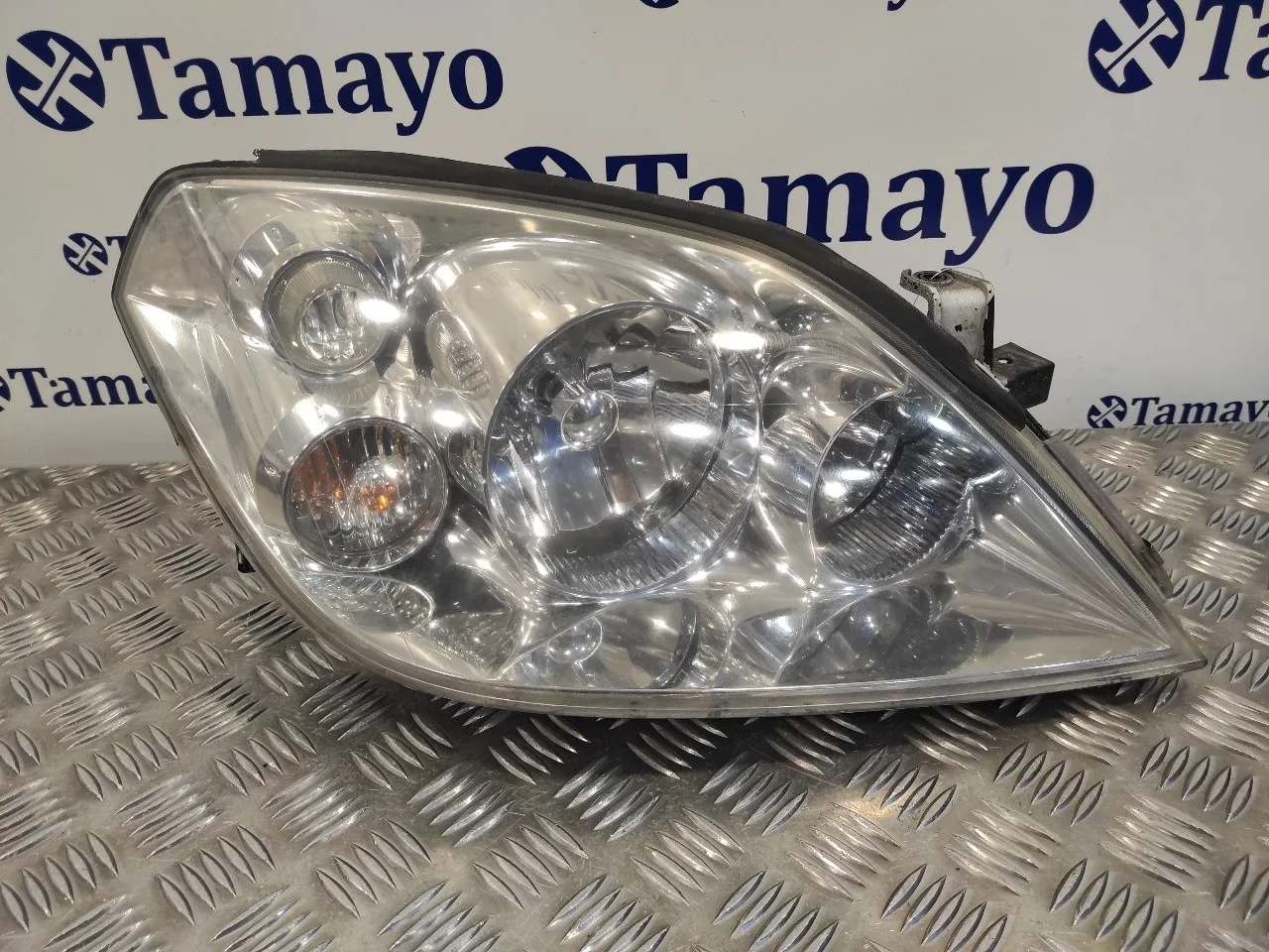 Faro Derecho para Nissan Primera Berlina (P12)
