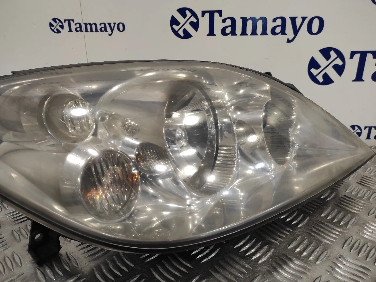 Faro Derecho para Nissan Primera Berlina (P12)