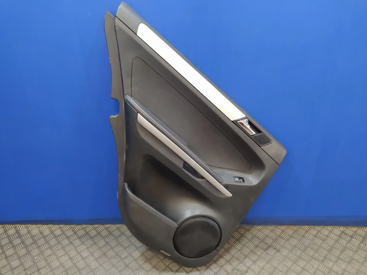 Guarnecido Puerta Trasera Izquierda para Mercedes-Benz Clase M (W164)