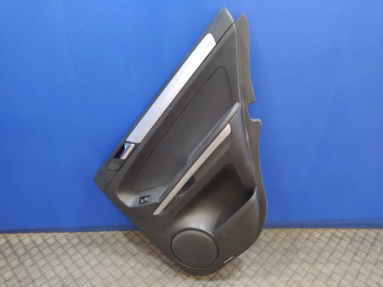 Guarnecido Puerta Trasera Derecha para Mercedes-Benz Clase M (W164)