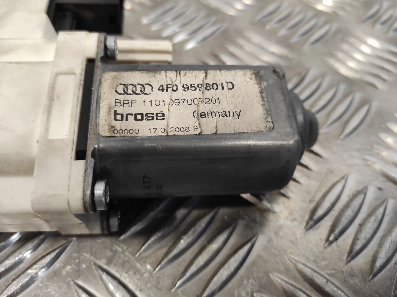 Motor Elevalunas Delantero Izquierdo para Audi A6 Berlina (4F2)
